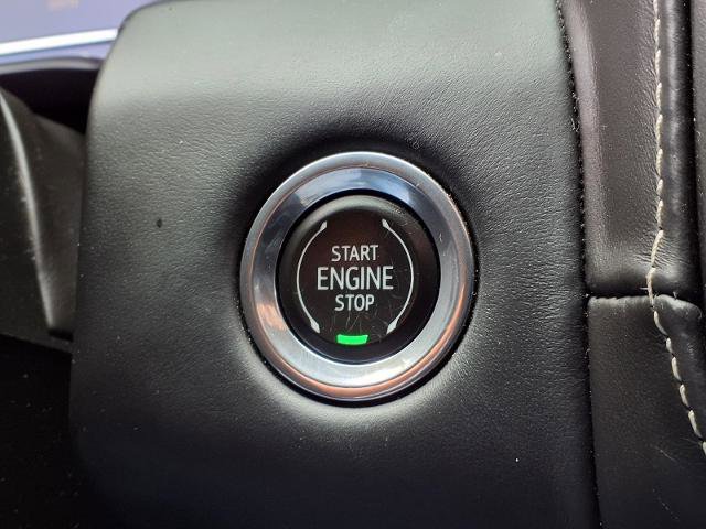 Used 2023 GMC Yukon Denali Ultimate AWD/4WD image 10