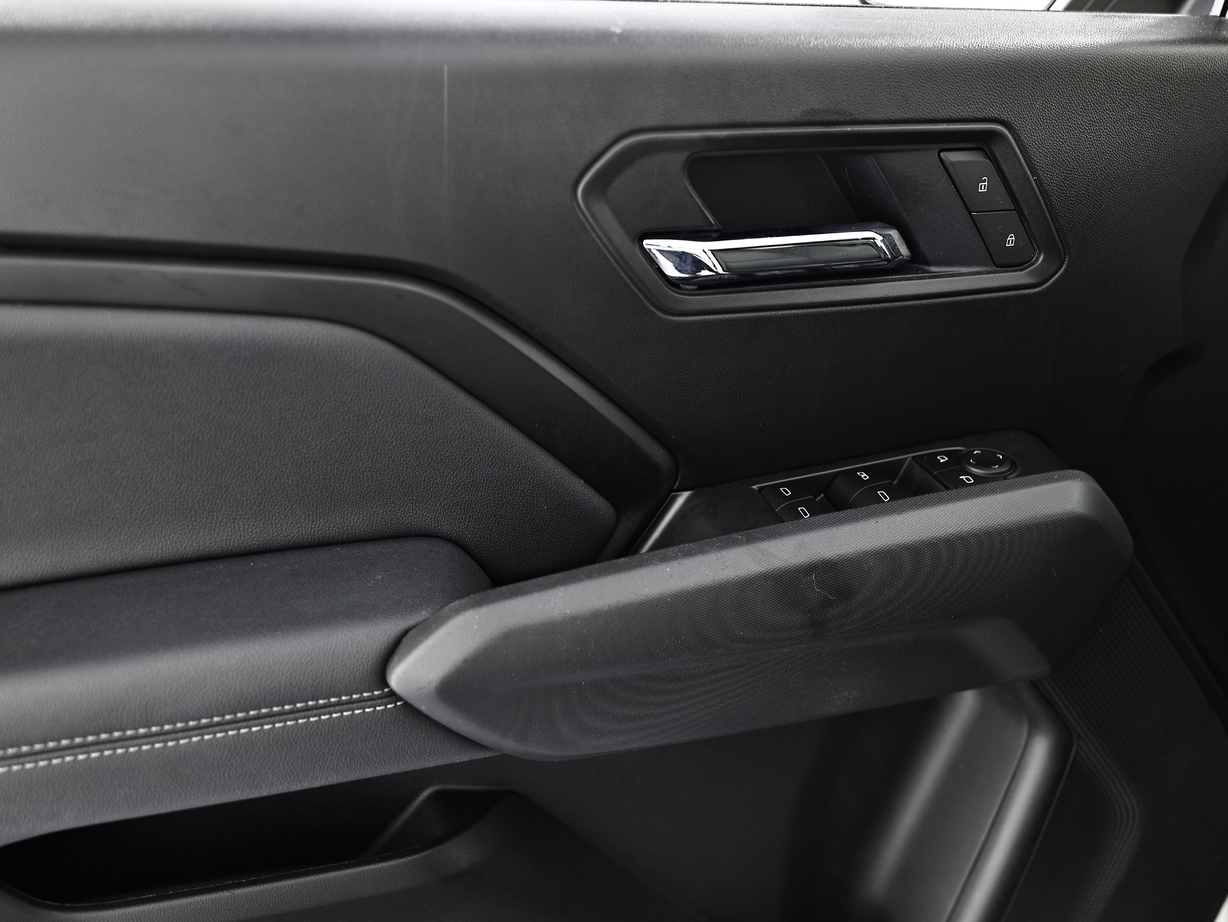Used 2026 GMC Canyon Elevation RWD image 18
