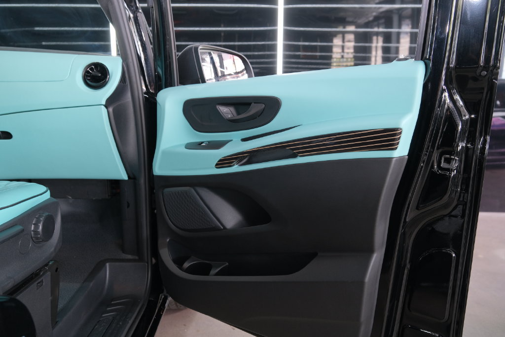 Used 2023 Mercedes-Benz Metris Passenger image 29
