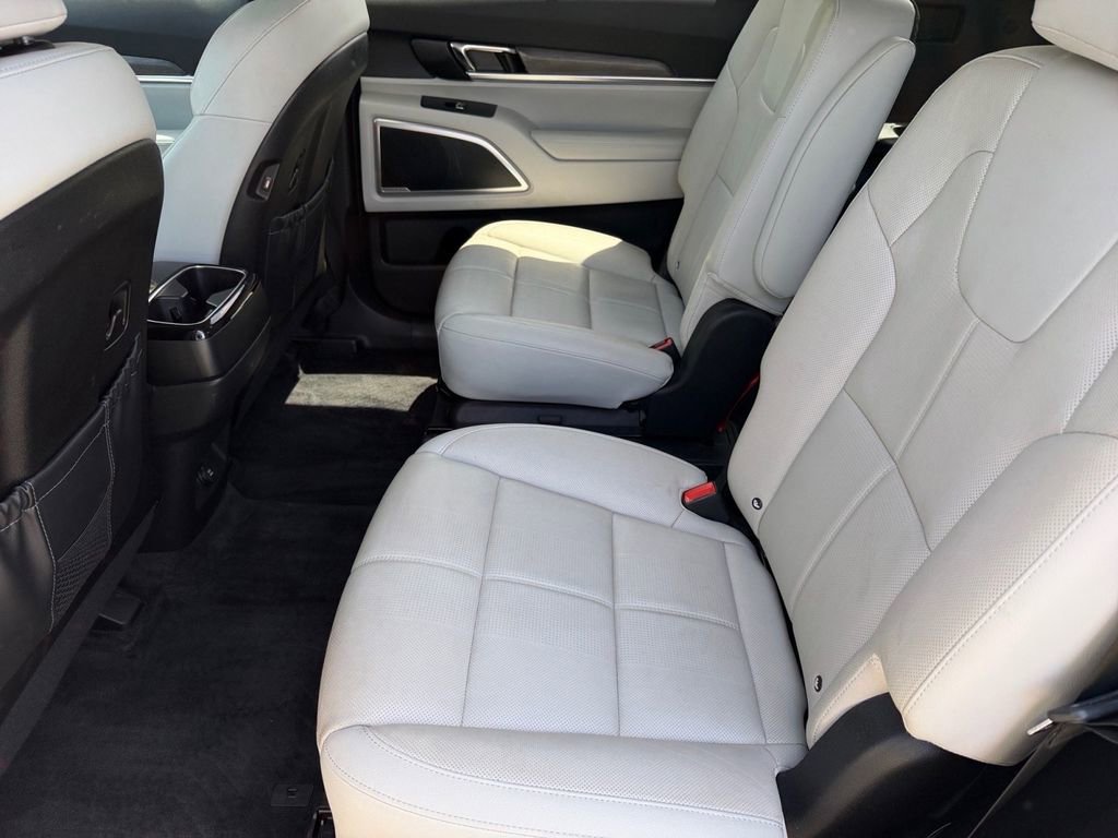 Used 2021 Kia Telluride EX w/ EX Premium Package FWD image 12