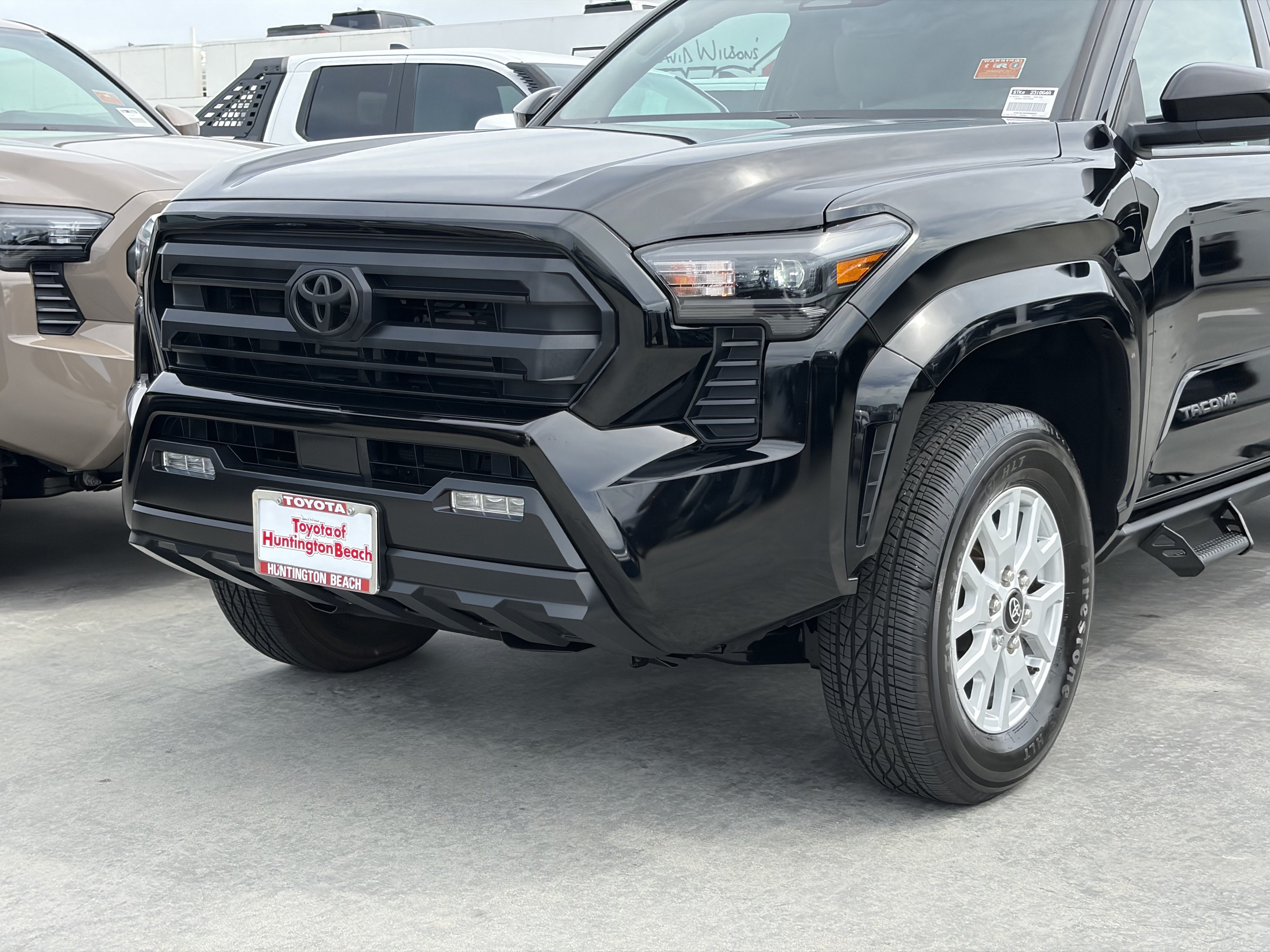 Certified 2024 Toyota Tacoma SR5 AWD/4WD image 7