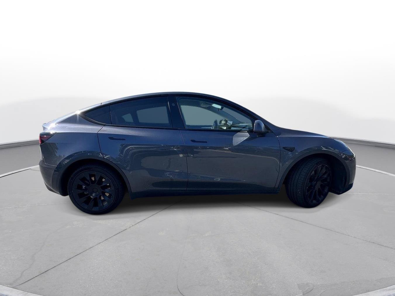 Used 2023 Tesla Model Y Long Range AWD/4WD image 5