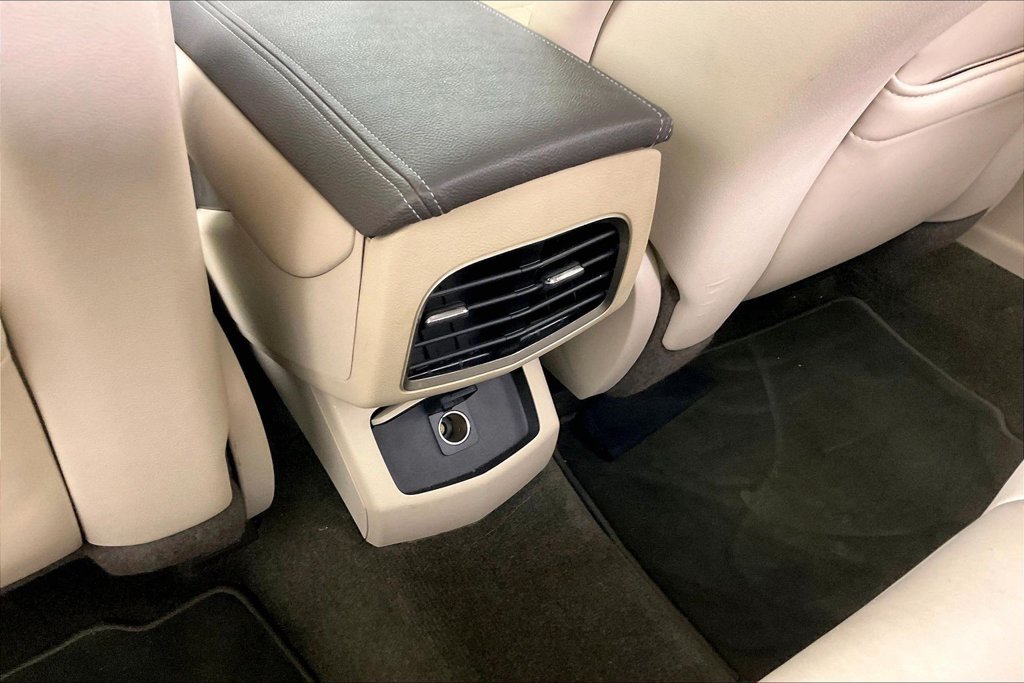 Used 2016 Lincoln MKZ w/ Equipment Group 200A Select FWD image 9