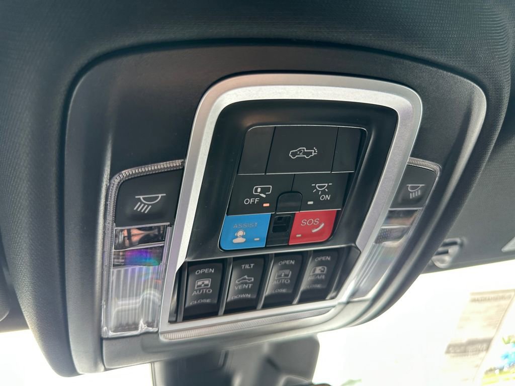 New 2026 RAM 1500 4x4 Crew Cab image 21