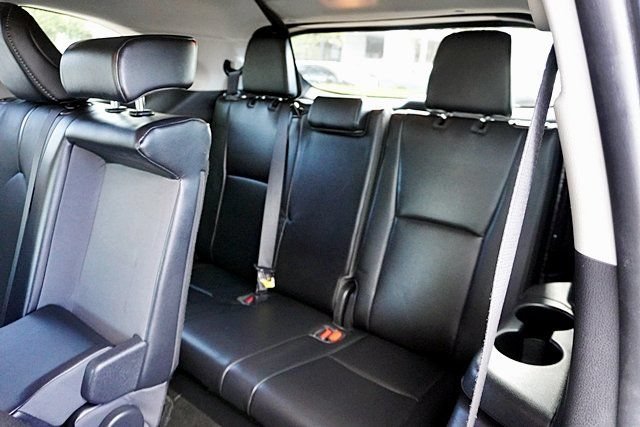 Used 2023 Toyota Highlander Limited FWD image 27