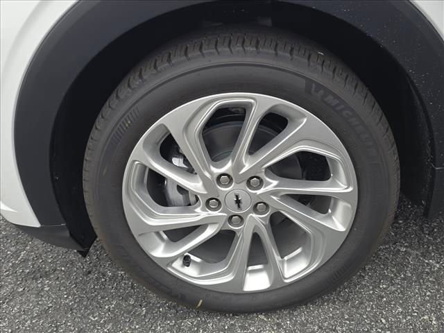 New 2027 Chevrolet Bolt LT FWD image 31