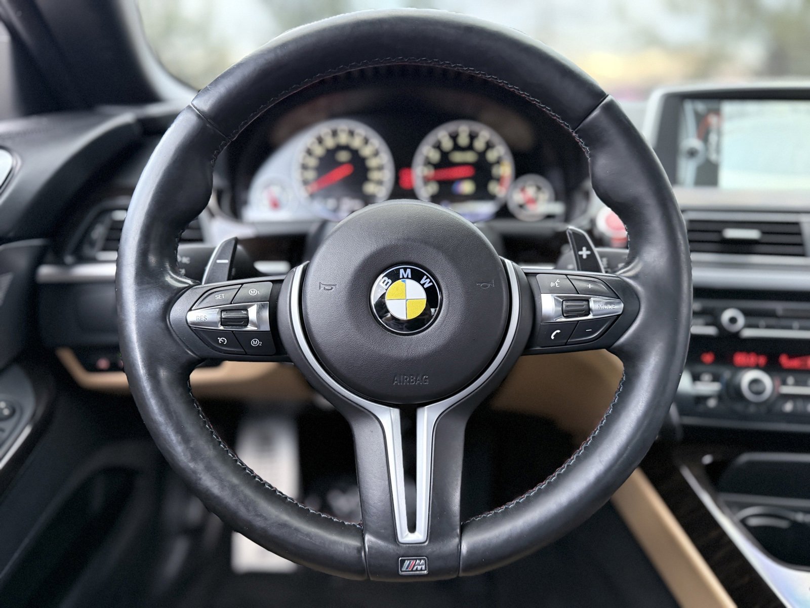 Used 2013 BMW M6 Convertible image 24