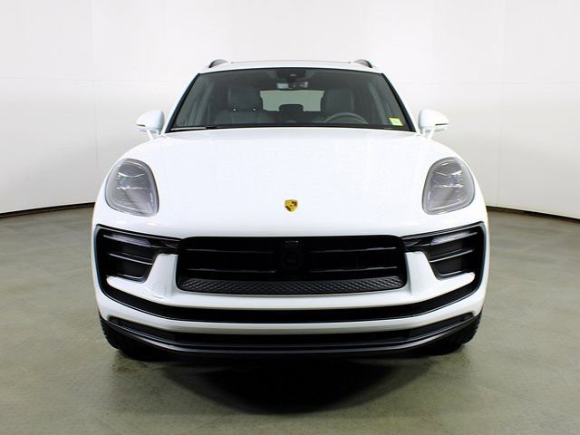 New 2026 Porsche Macan image 10