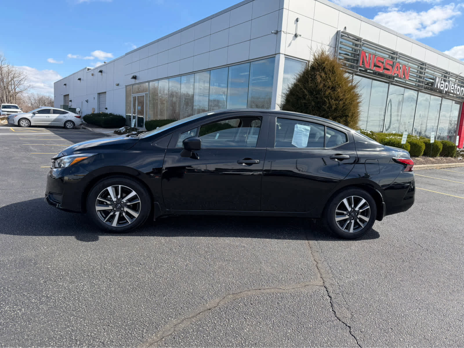 Used 2025 Nissan Versa S w/ S Plus Package image 4