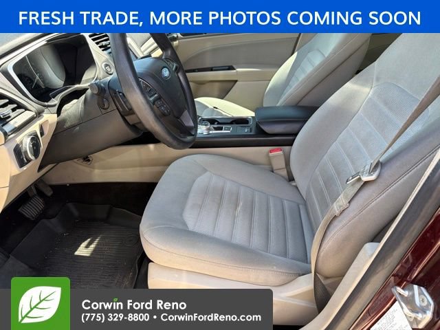 Certified 2017 Ford Fusion SE w/ Fusion SE Technology Package FWD image 10