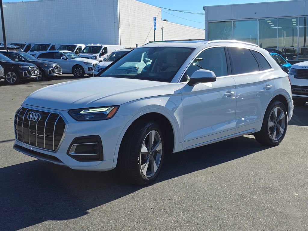 Used 2022 Audi Q5 2.0T Premium Plus w/ Premium Plus Package image 2