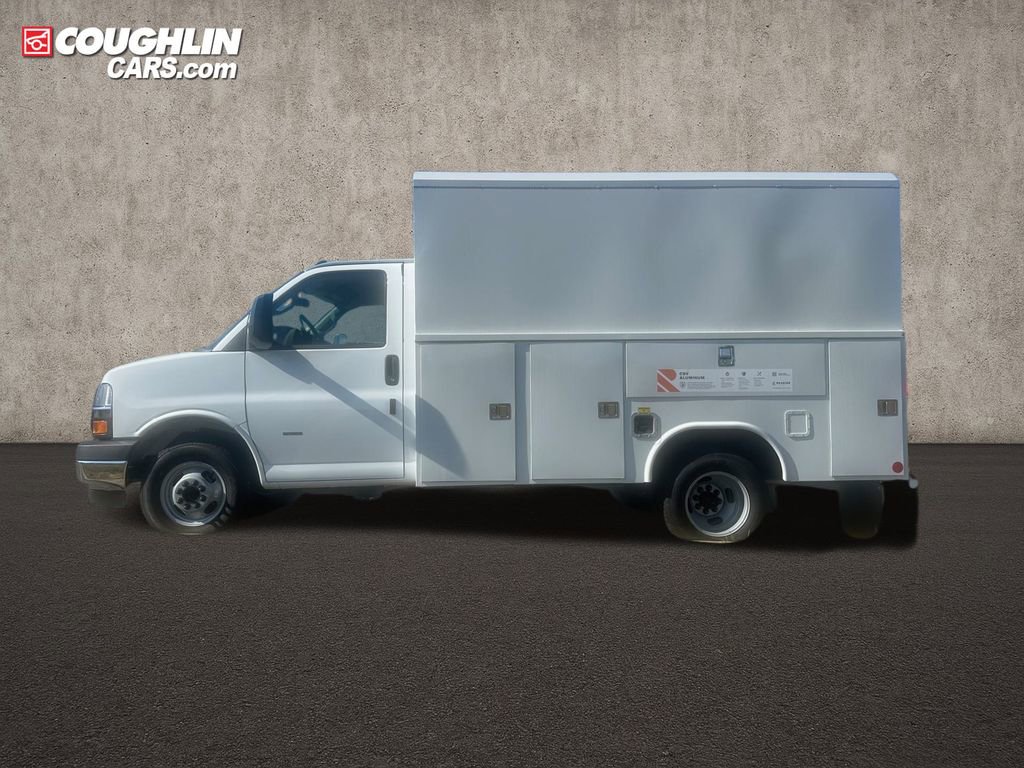 New 2025 Chevrolet Express 3500 w/ Power Convenience Package RWD video 2