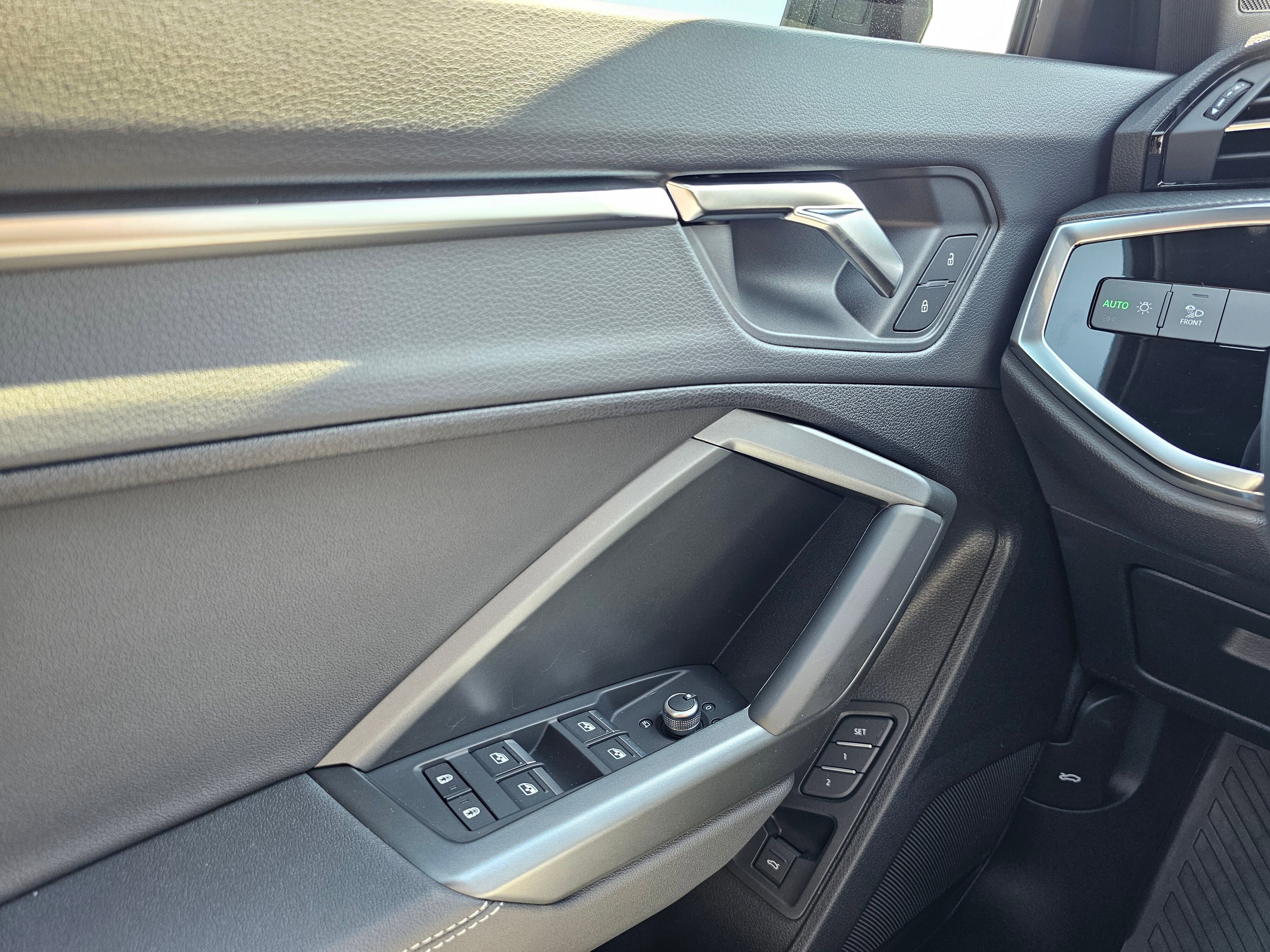 New 2025 Audi Q3 2.0T Premium image 27