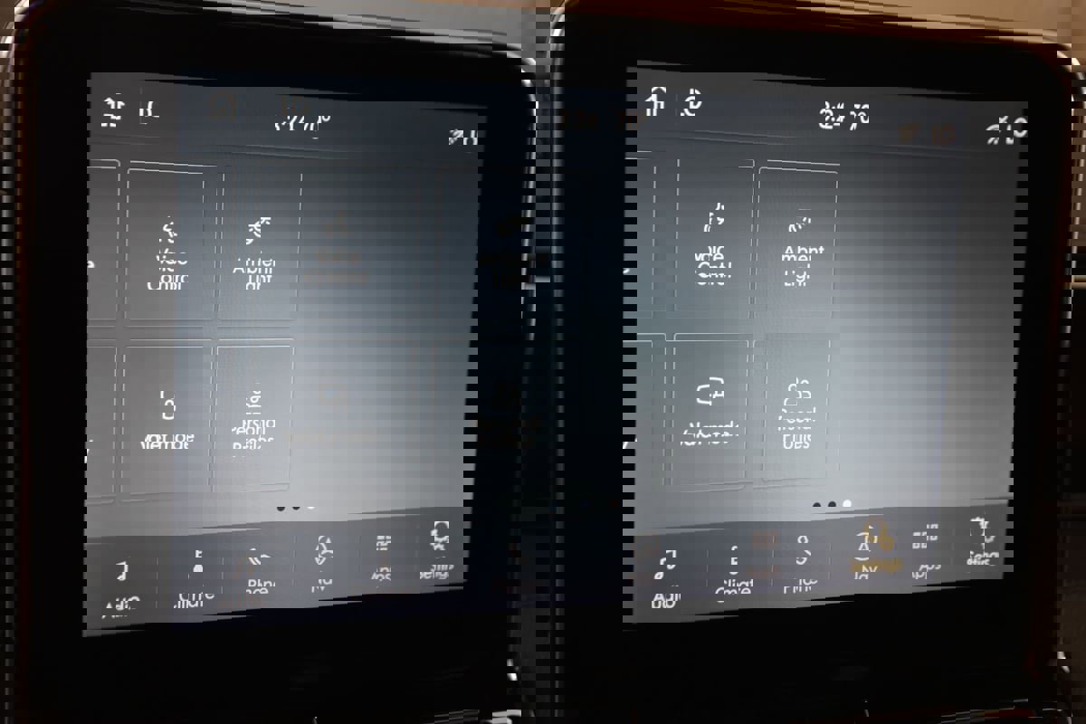 Used 2020 Lincoln Navigator L Reserve w/ Equipment Group 208A Reserve image 37