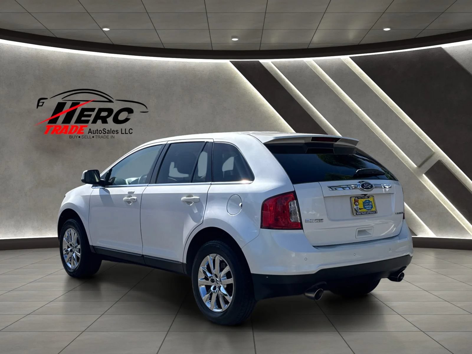 Used 2011 Ford Edge Limited w/ Driver Entry Pkg FWD image 5