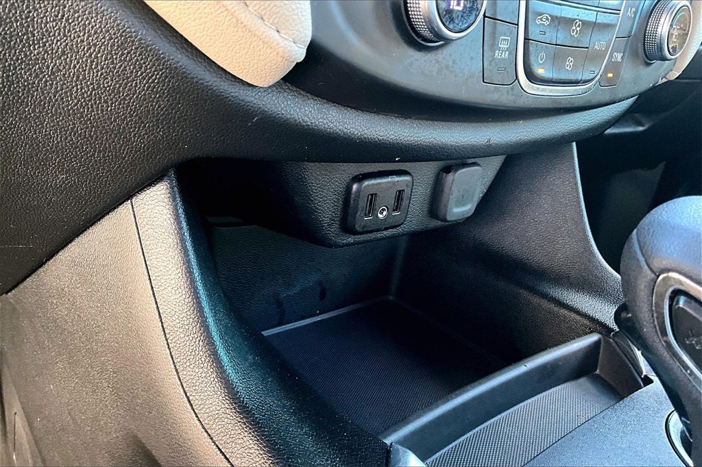 Used 2023 Chevrolet Traverse LS w/ Safety Package image 16