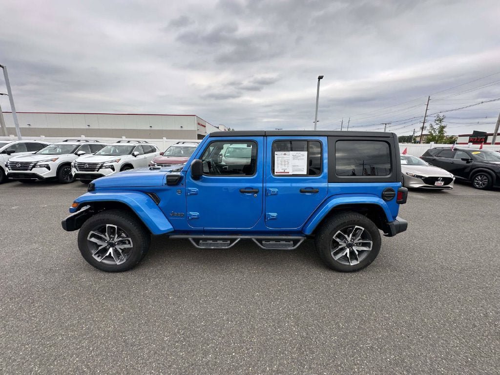 Used 2024 Jeep Wrangler Unlimited w/ Convenience Group AWD/4WD image 36