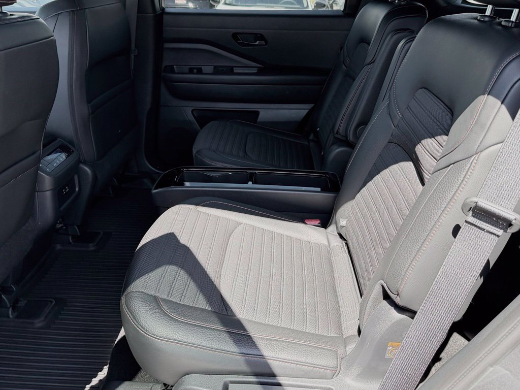 Certified 2025 Nissan Pathfinder Rock Creek AWD/4WD image 21