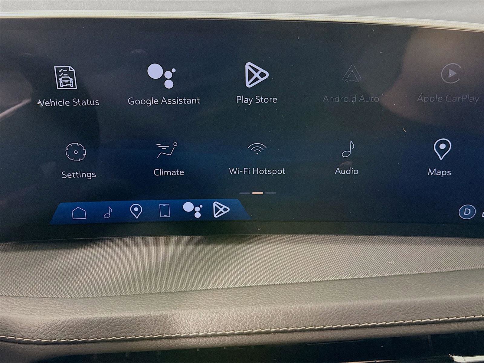 Used 2024 Cadillac XT4 Luxury w/ Cold Weather Package image 14