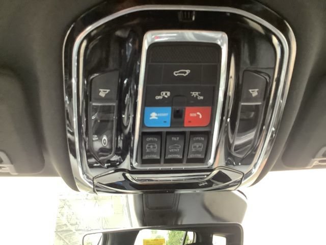 Used 2023 Jeep Grand Cherokee L Overland AWD/4WD image 34