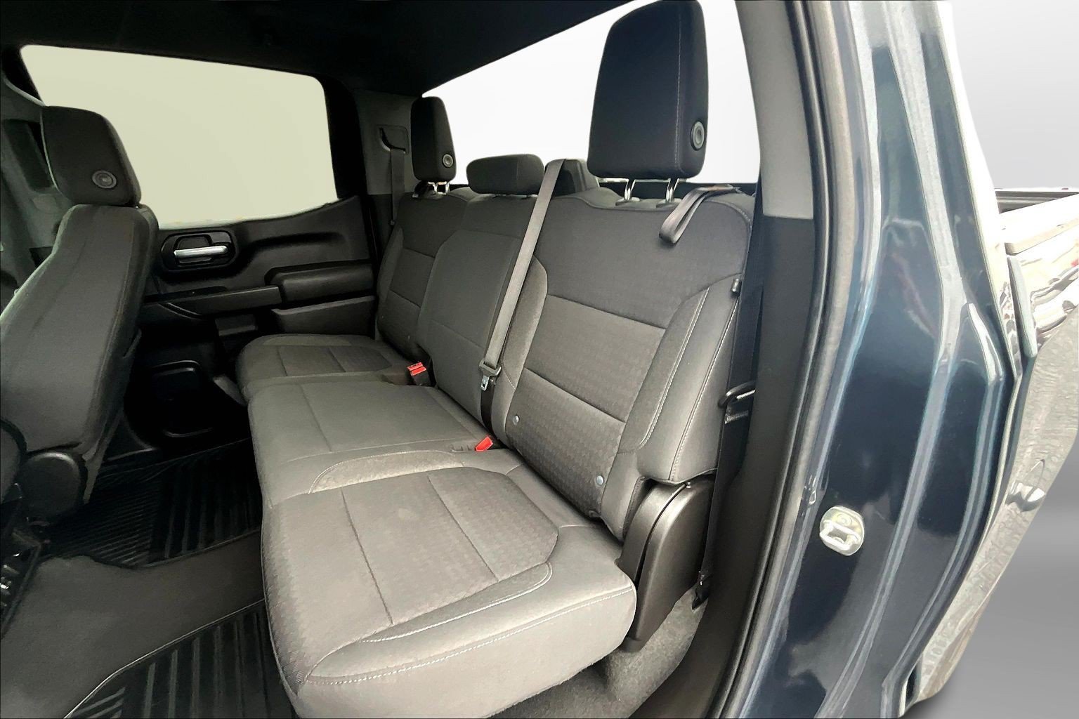 Used 2021 Chevrolet Silverado 1500 LT AWD/4WD image 18