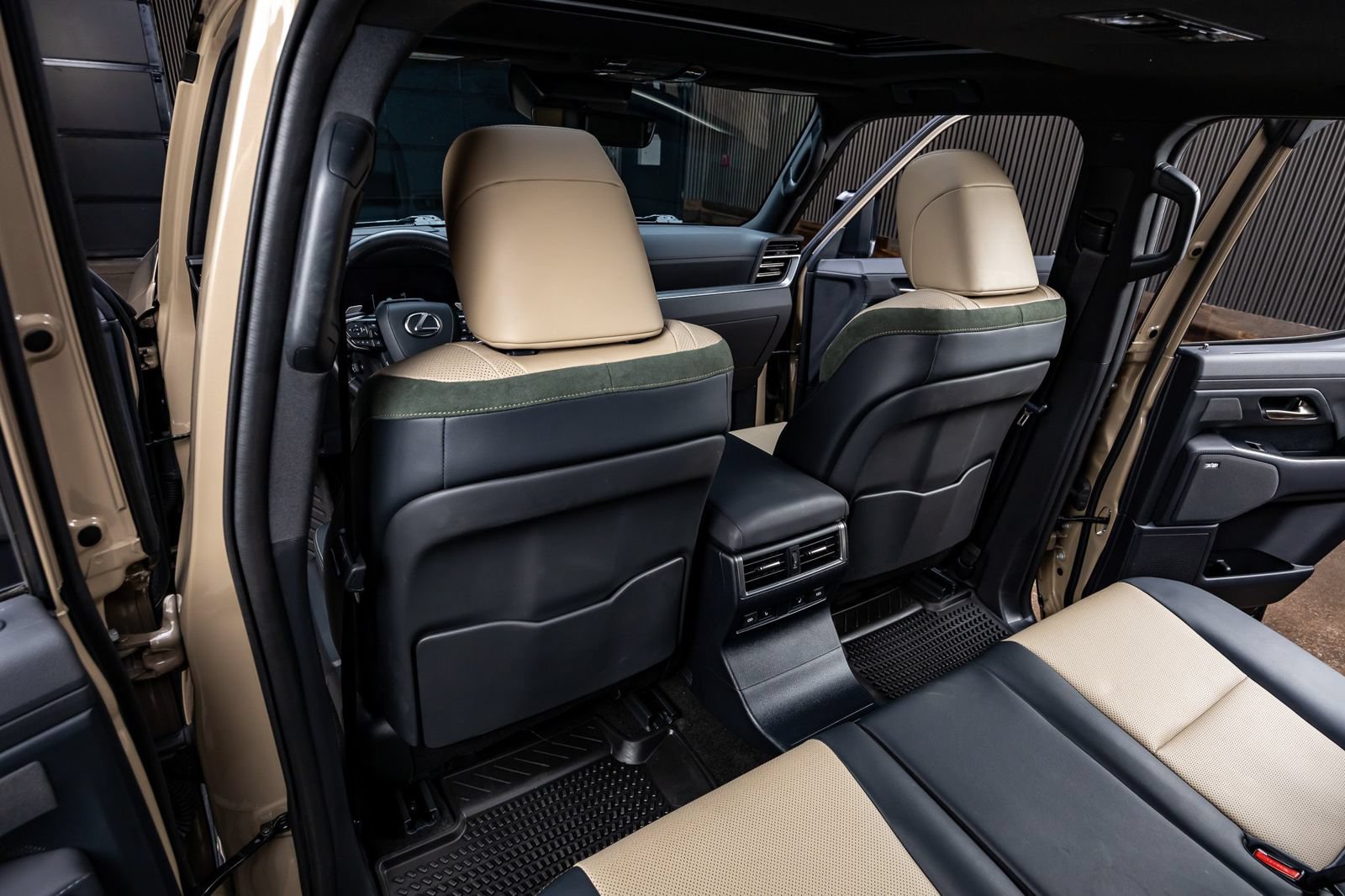 Used 2024 Lexus GX 550 AWD/4WD image 35