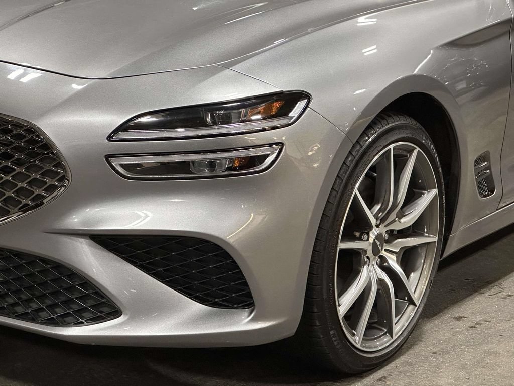 Used 2023 Genesis G70 2.0T AWD/4WD image 9