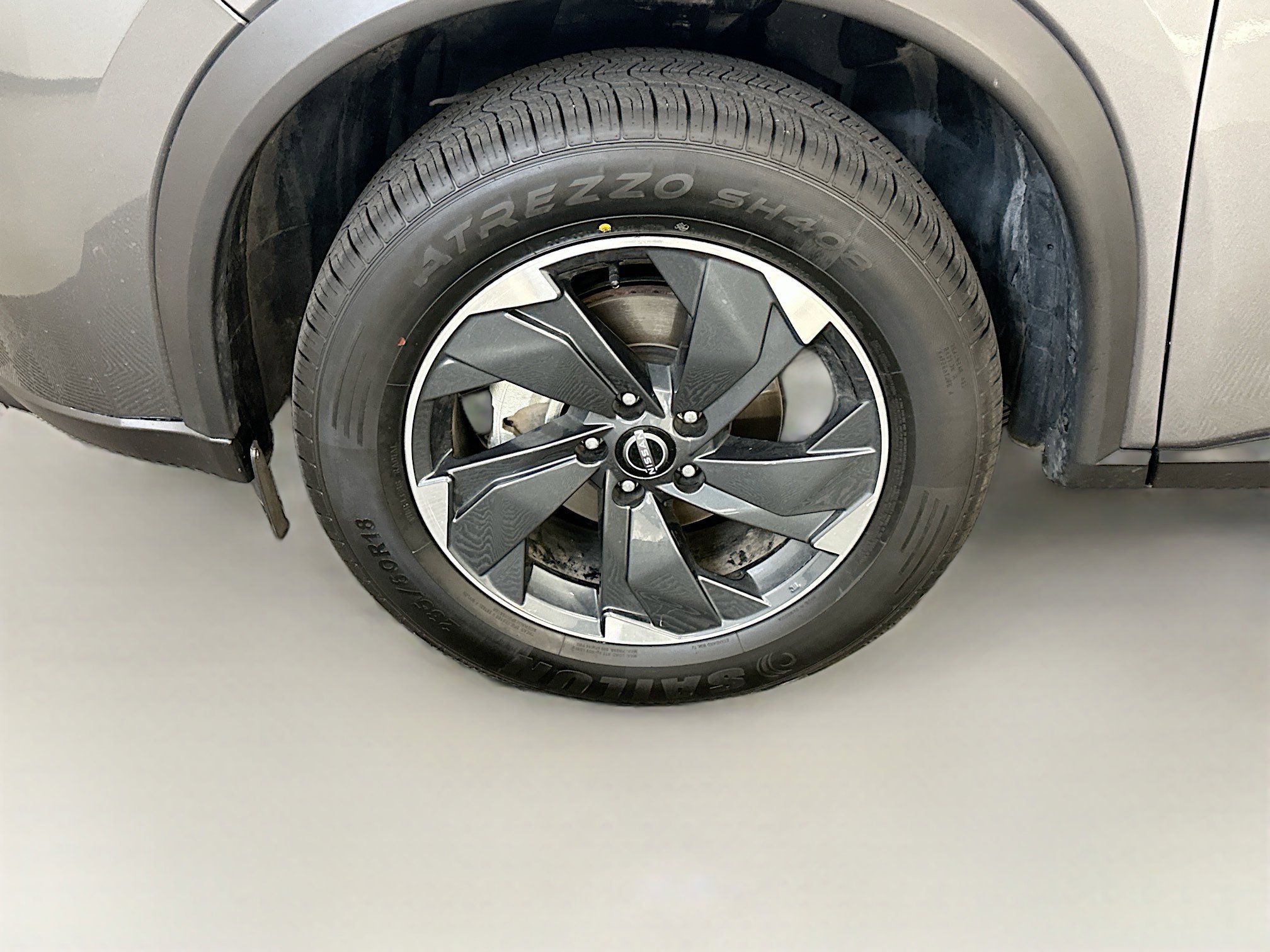 Used 2025 Nissan Rogue SV image 11