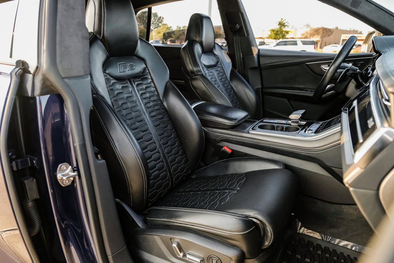 Used 2022 Audi RS Q8 4.0T image 45