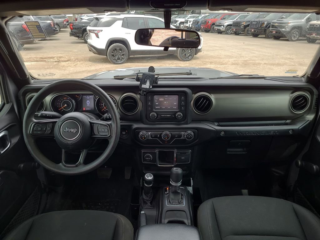 Used 2020 Jeep Wrangler Unlimited Sport AWD/4WD image 21
