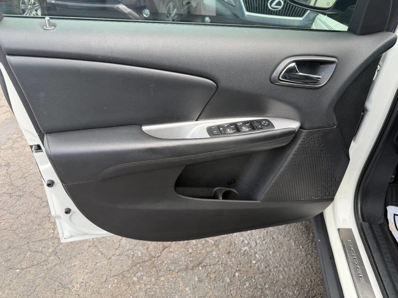 Used 2016 Dodge Journey SE w/ Flexible Seating Group image 18