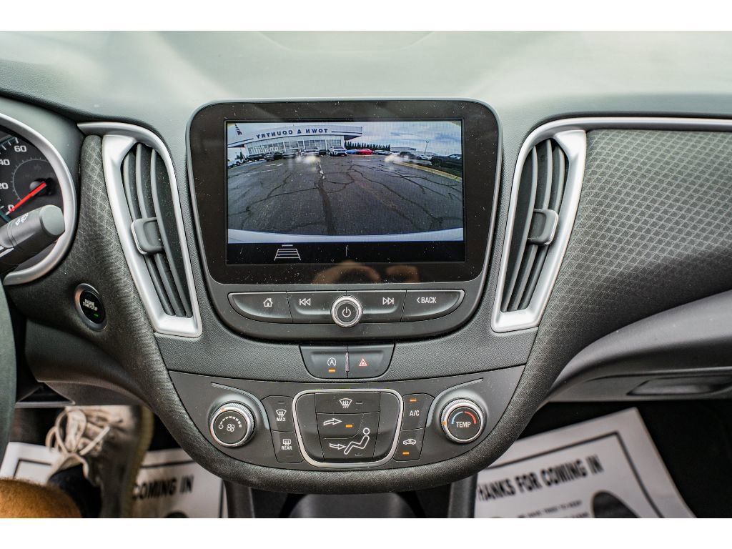 Used 2020 Chevrolet Malibu LS image 16