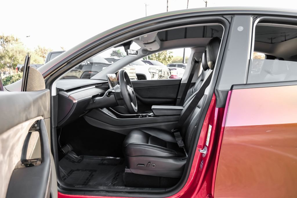Used 2021 Tesla Model Y 2WD image 34