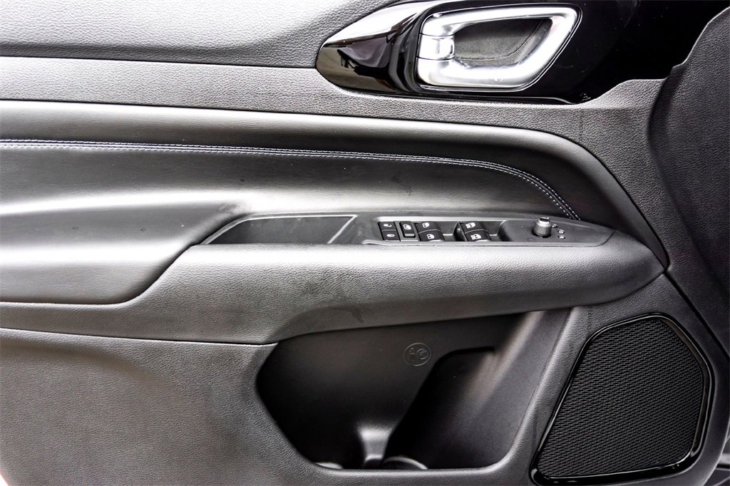 New 2026 Jeep Compass Latitude image 7