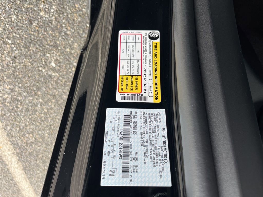 Used 2025 Ford Mustang Premium RWD image 30