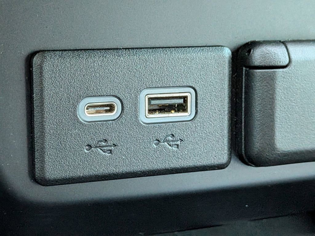 Used 2020 Chevrolet Silverado 1500 High Country w/ Technology Package image 23