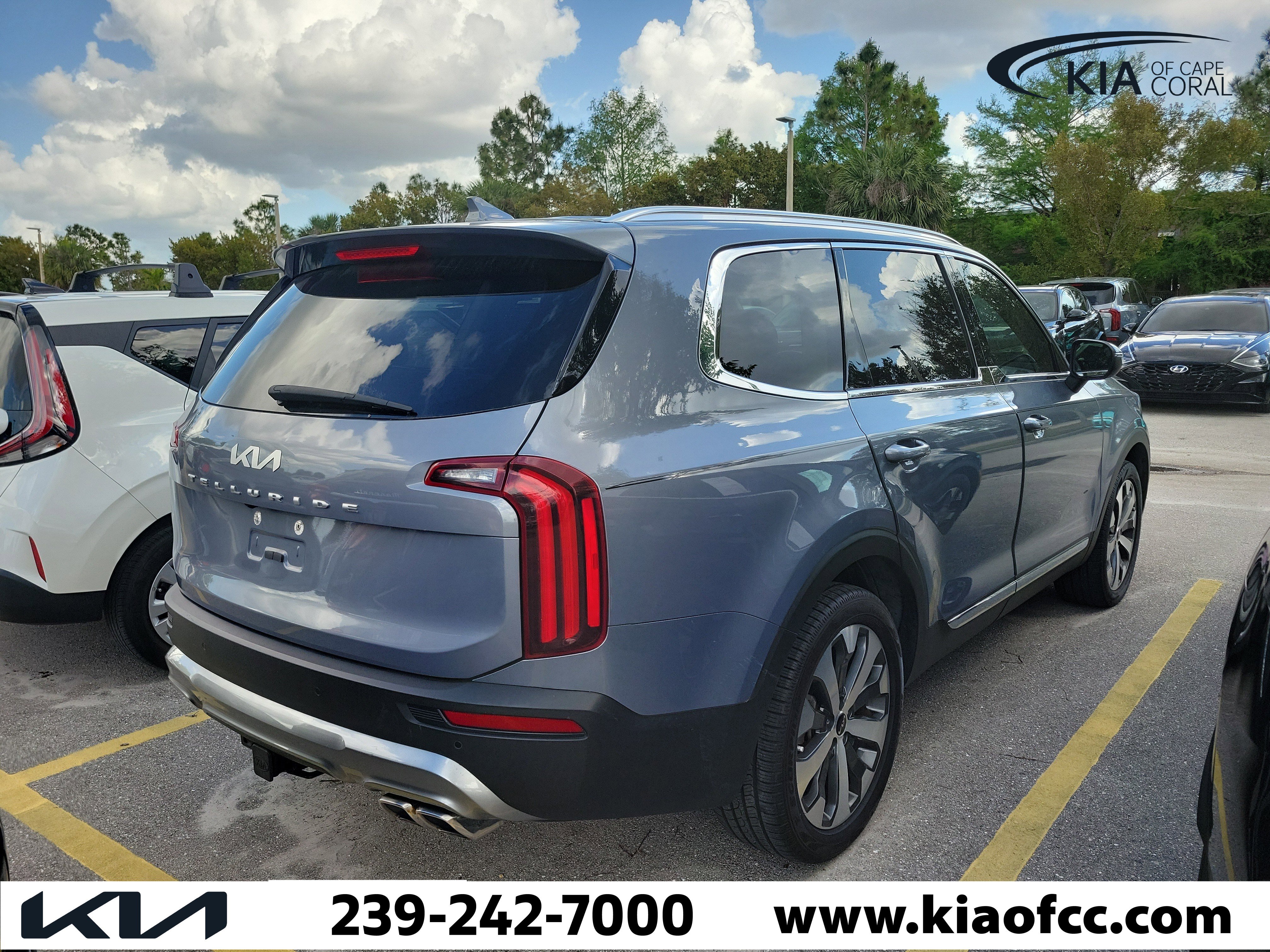 Used 2022 Kia Telluride EX w/ EX Premium Package image 10