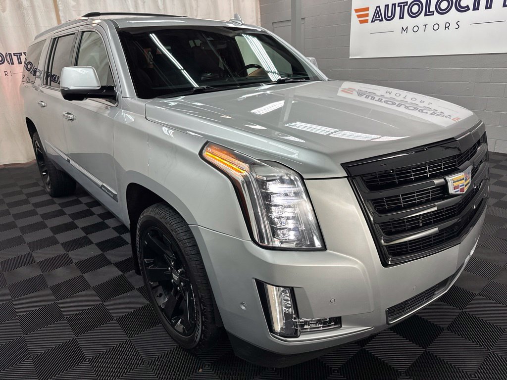 Used 2017 Cadillac Escalade ESV Platinum AWD/4WD image 2