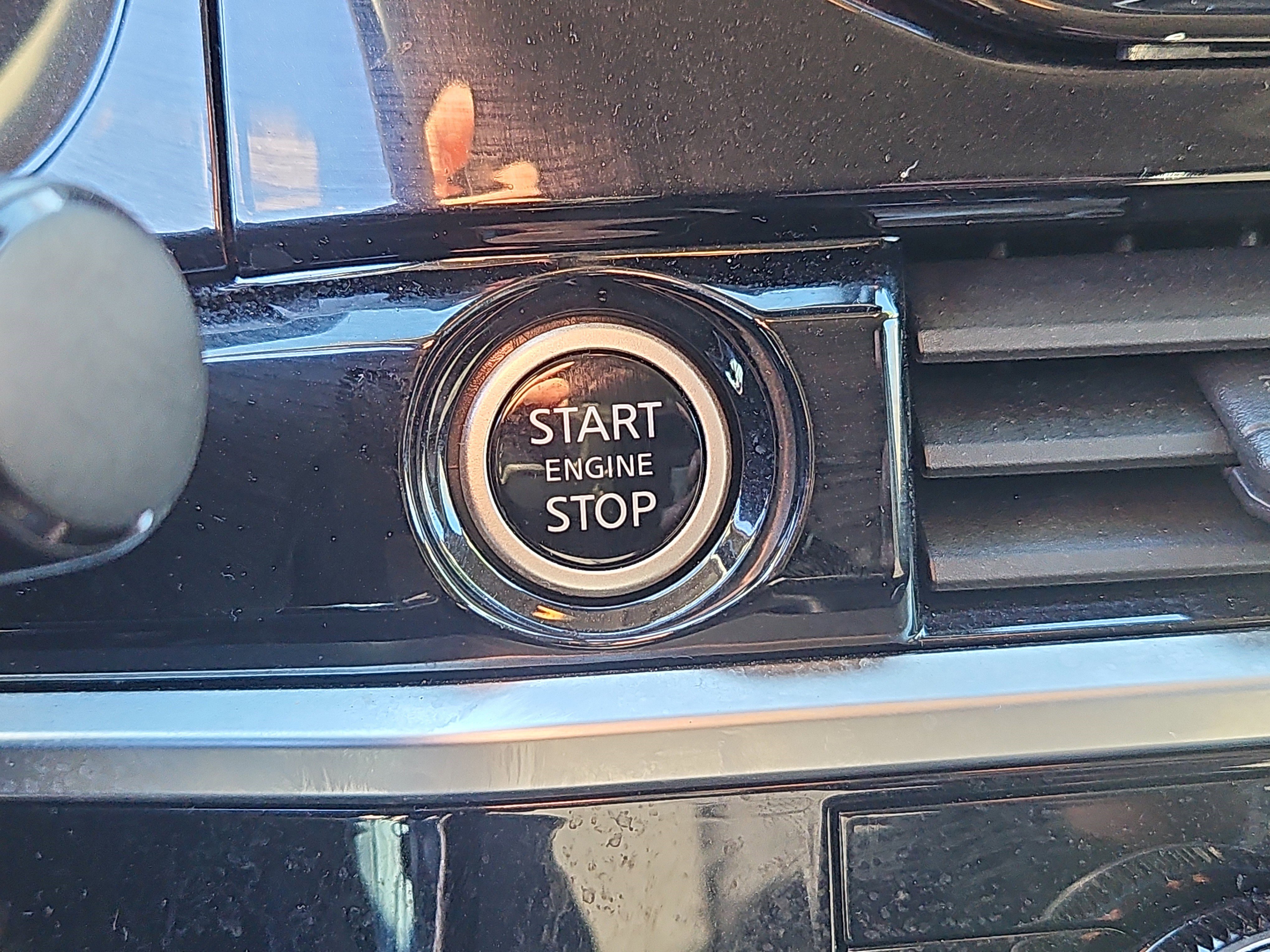 Certified 2022 Nissan Pathfinder SV image 13