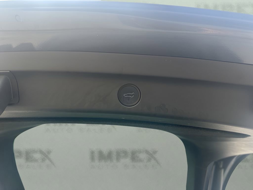 Used 2021 Tesla Model Y Long Range image 30