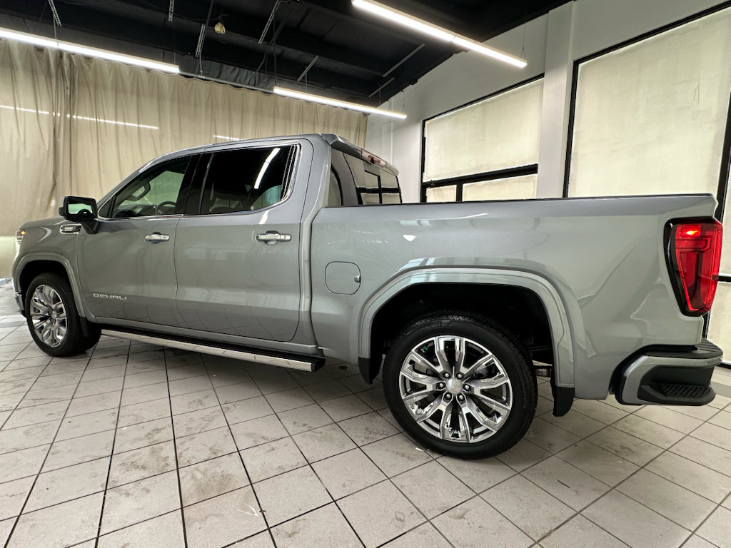 Used 2026 GMC Sierra 1500 Denali w/ Denali Reserve Package AWD/4WD image 8