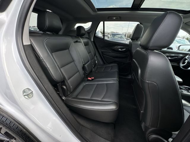 Used 2022 GMC Terrain SLT w/ Infotainment Package II image 28