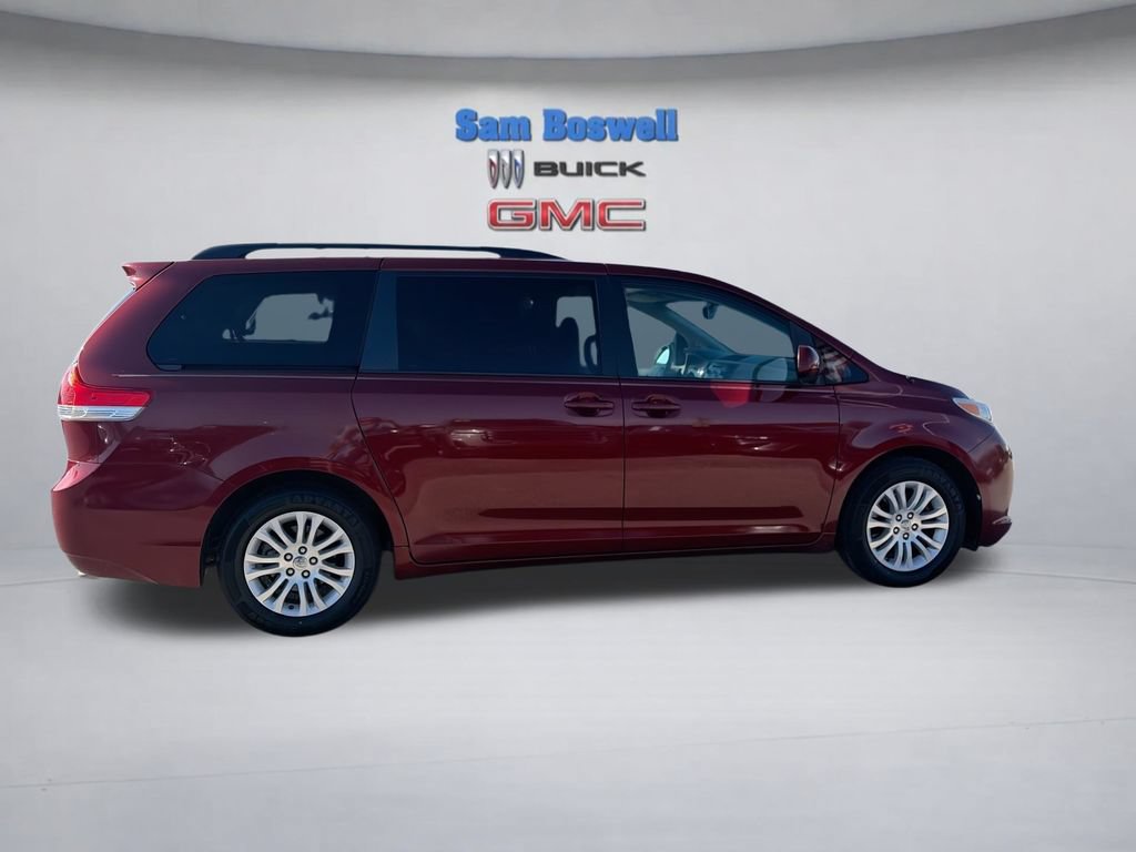 Used 2014 Toyota Sienna XLE FWD image 10