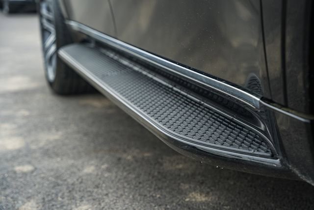 Used 2024 Jeep Wagoneer L Series II image 24