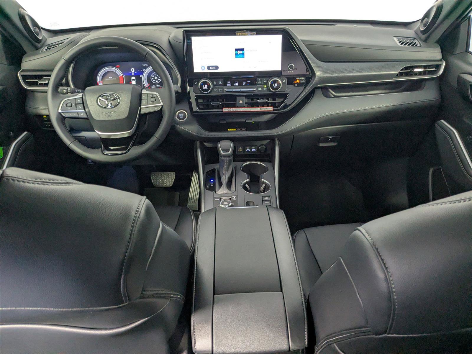 New 2026 Toyota Highlander XSE image 7