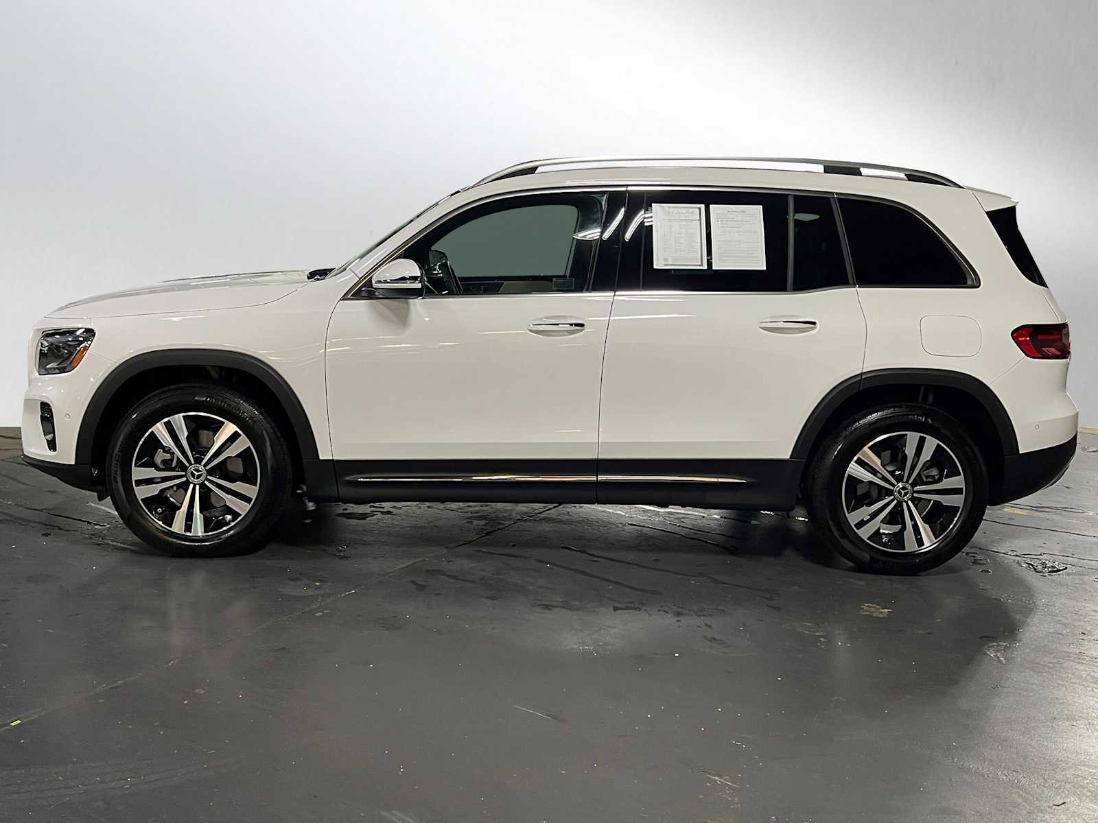 Used 2025 Mercedes-Benz GLB 250 GLB 250 image 6