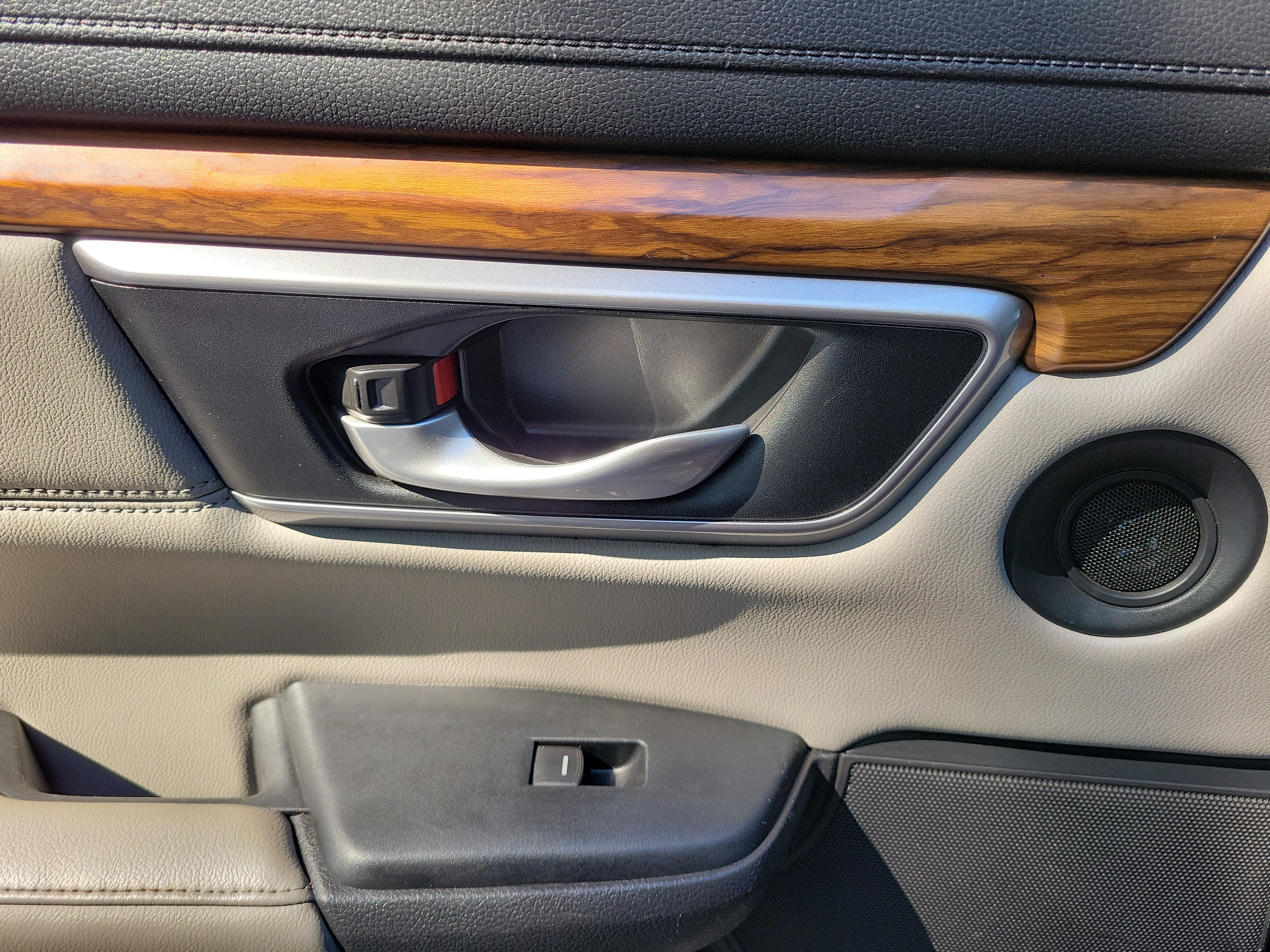 Used 2017 Honda CR-V Touring image 20