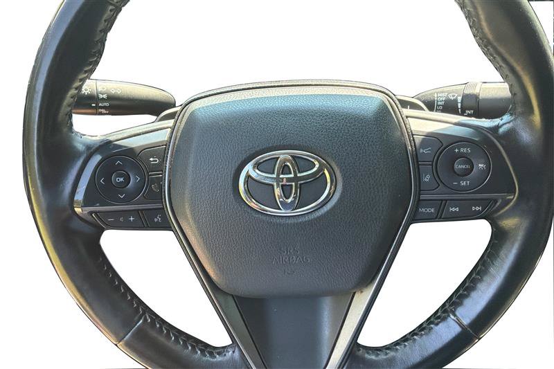 Used 2022 Toyota Camry XSE FWD image 17