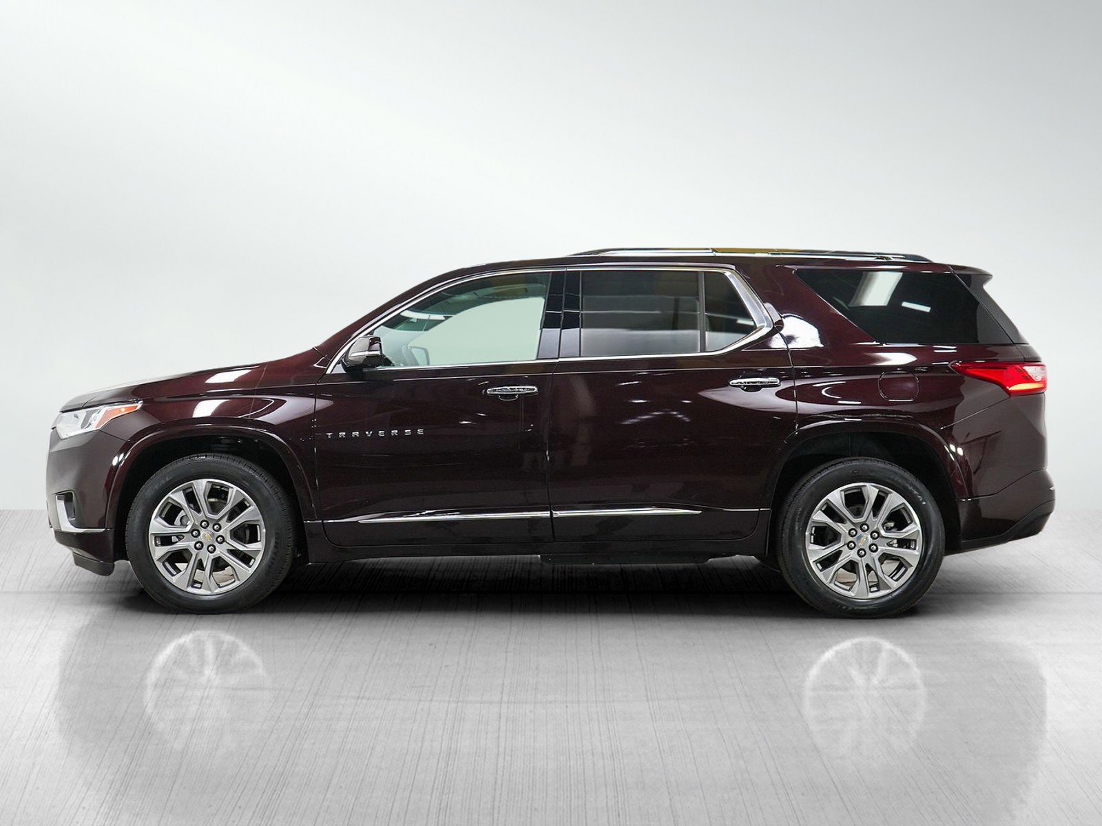 Used 2020 Chevrolet Traverse Premier AWD/4WD image 2