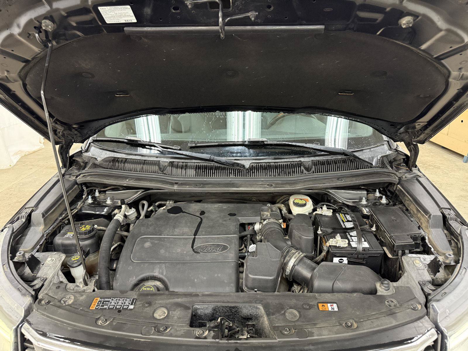 Used 2016 Ford Explorer XLT w/ Equipment Group 202A AWD/4WD image 41